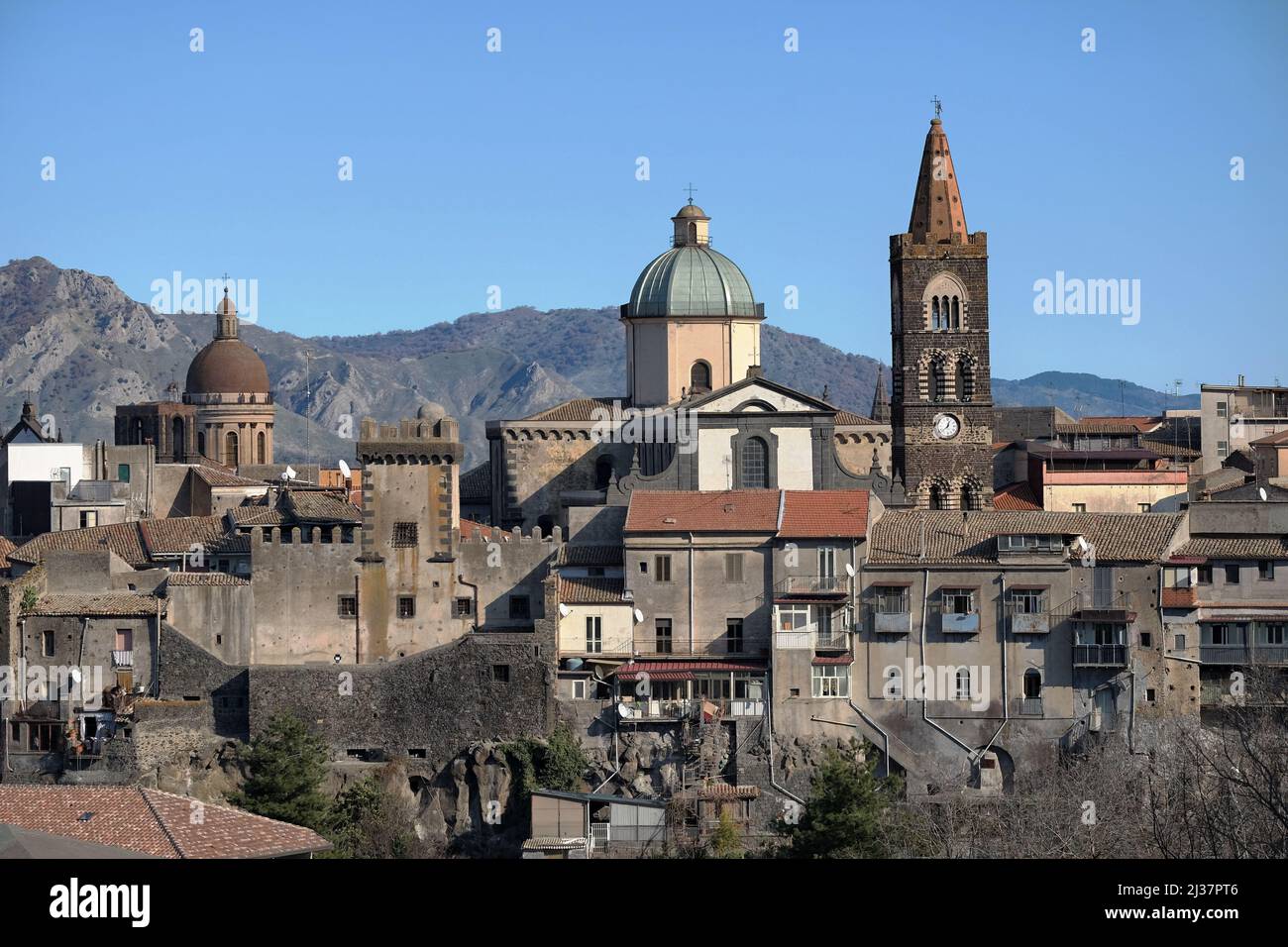 Sehen Sie mittelalterliche Denkmäler der Stadt Randazzo, Sizilien Stockfoto