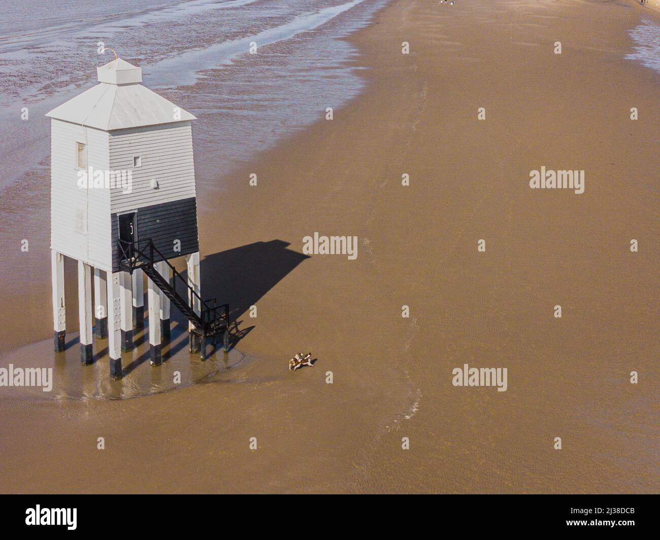 Eine Luftaufnahme des Low Lighthouse ist es einer von drei Leuchttürmen in Burnham-on-Sea, Somerset, es ist ein denkmalgeschütztes Gebäude. Stockfoto