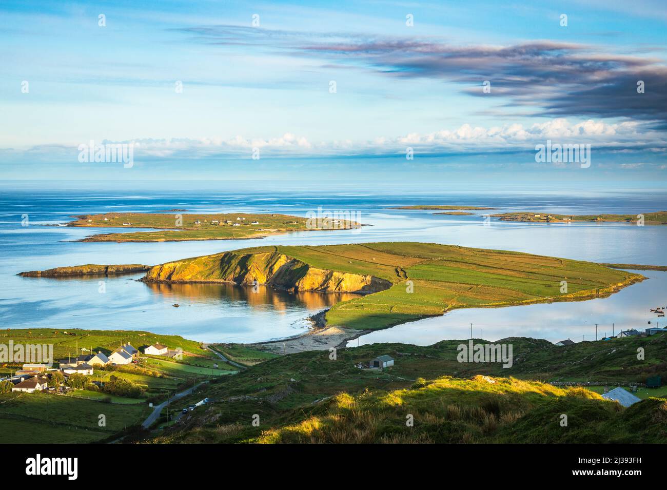 Travel ardmore ireland Fotos und Bildmaterial in hoher Auflösung Alamy