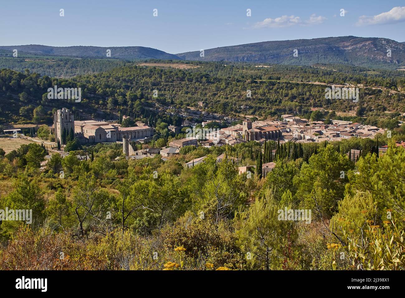 Lagrasse ist eine Gemeinde im Departement Aude in Südfrankreich. Lagrasse ist Teil des Vereins Les Plus Beaux Villages de France. Stockfoto