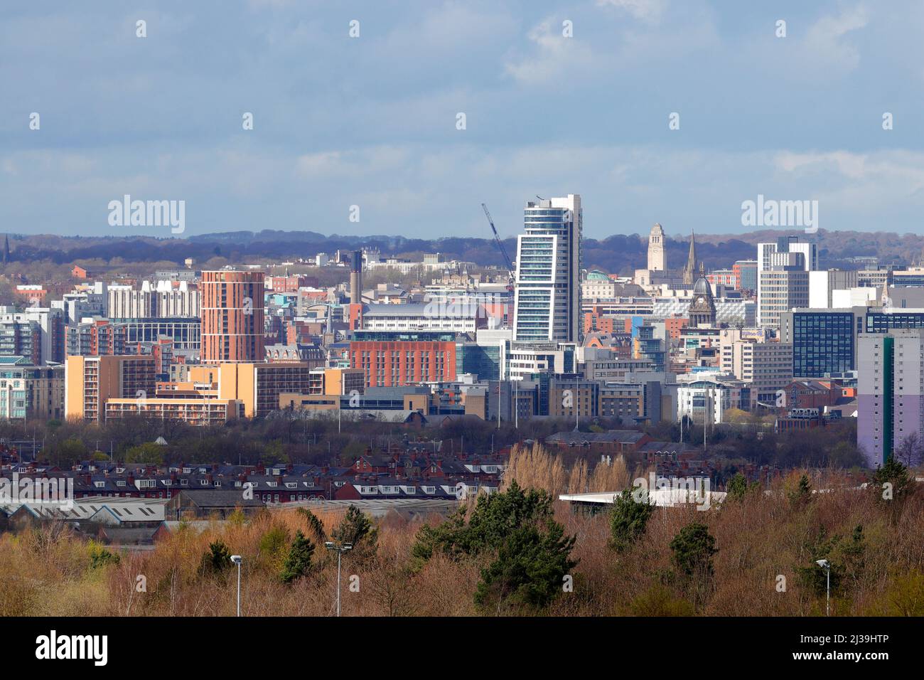 Blick auf das Stadtzentrum von Leeds. Bridgewater Place ist das 2. höchste Gebäude seit dem Bau des Altus House. Stockfoto