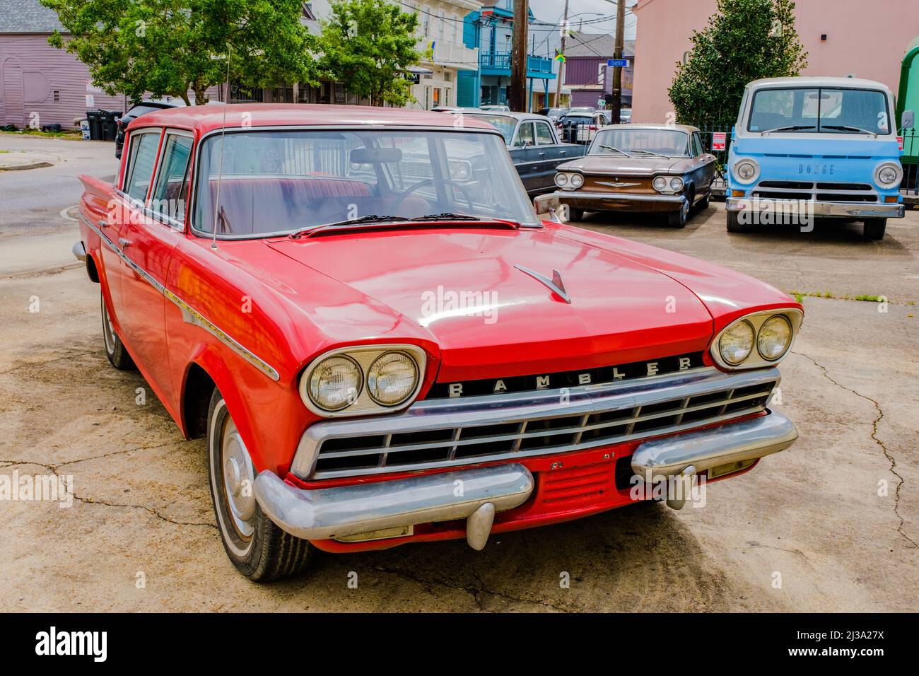 New Orleans, LA, USA - 5. APRIL 2022: Vorderseite der 1960 Rambler Super-Limousine Stockfoto