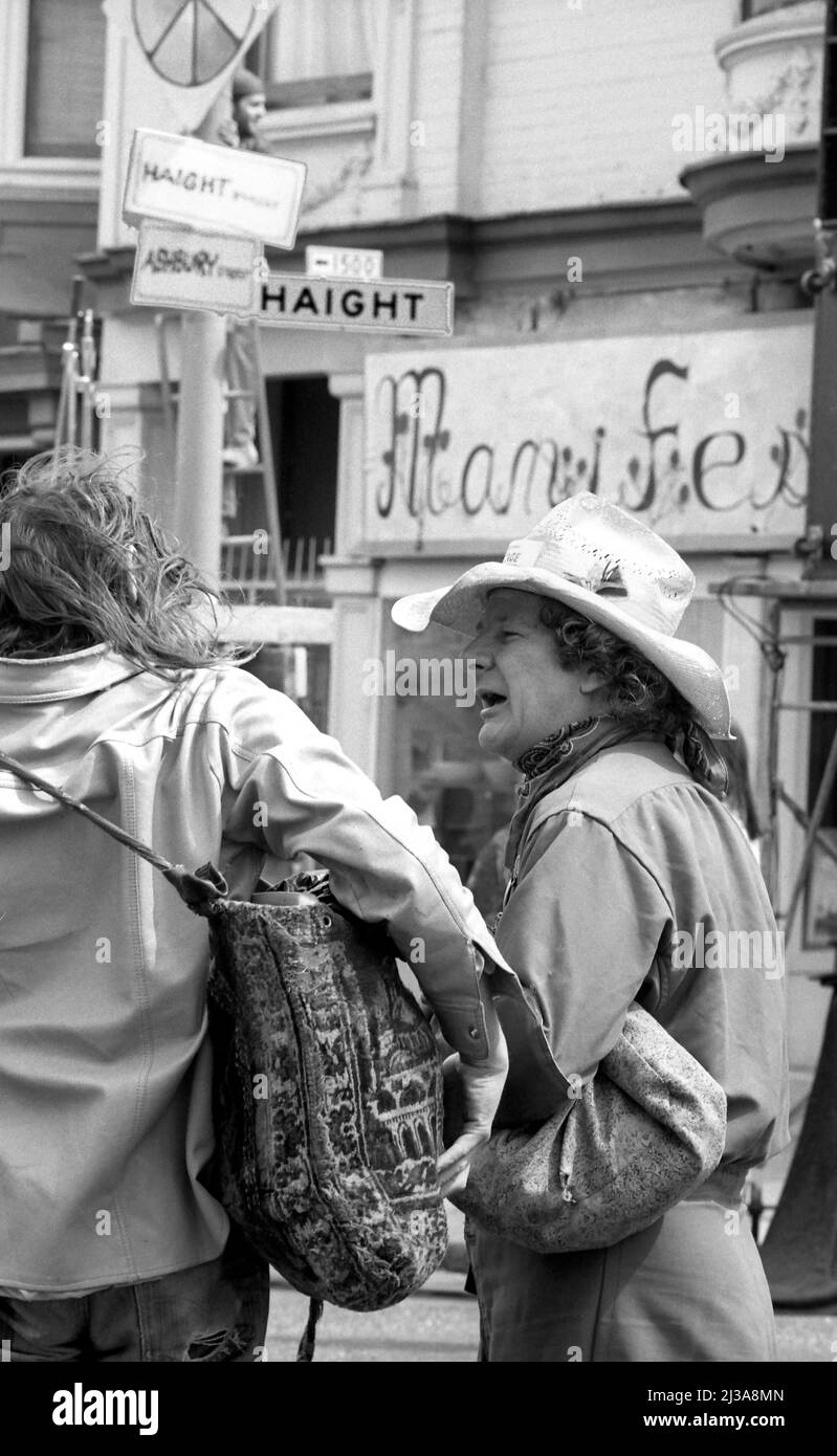 Berühmt aus Woodstock, hippiger Rädelsführer Wavy Gravy beim Haight Ashbury Street Festival in San Francisco, CA Stockfoto