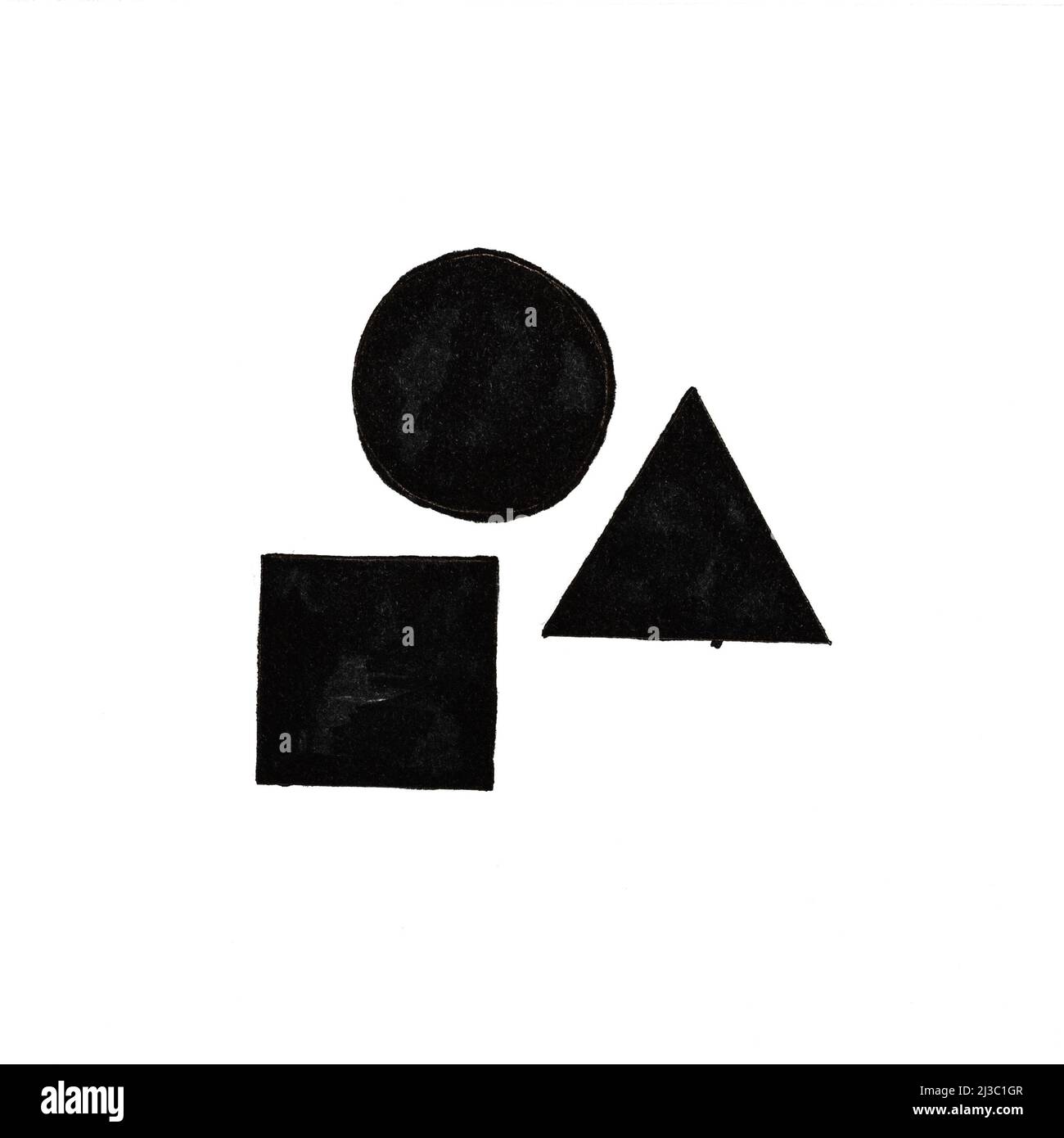 Abstrakte schwarz-weiße geometrische Komposition mit separatem Kreis, Dreieck und Quadrat, handgezeichnet mit schwarzer Farbe auf weißem Papier Stockfoto