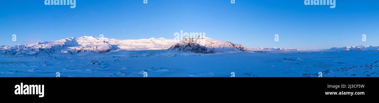 Panorama des Gletschersees von Fjallsárlón, Vatnajökull, Island Stockfoto