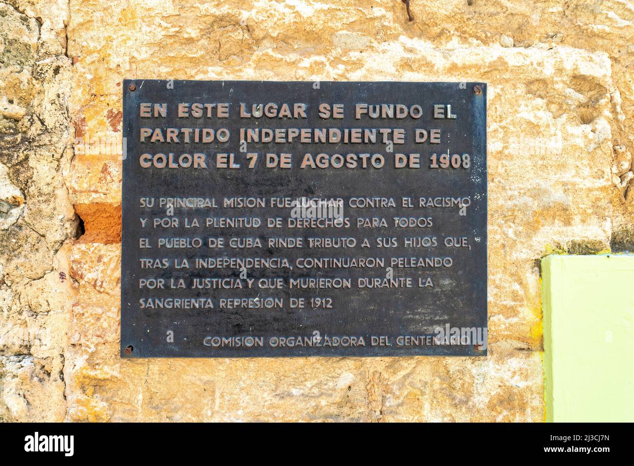 Historische Gedenktafel mit der Gründung der unabhängigen Partei der farbigen Menschen in havanna kuba Stockfoto