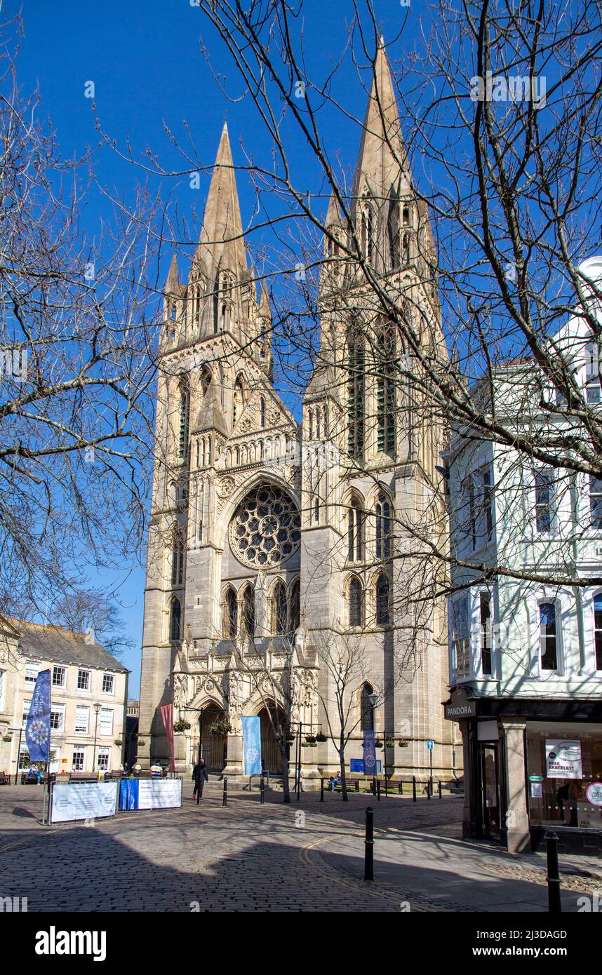 Viktorianische Kathedrale von Truro, nach dem Vorbild französischer gotischer mittelalterlicher Gebäude, Truro, Cornwall Stockfoto