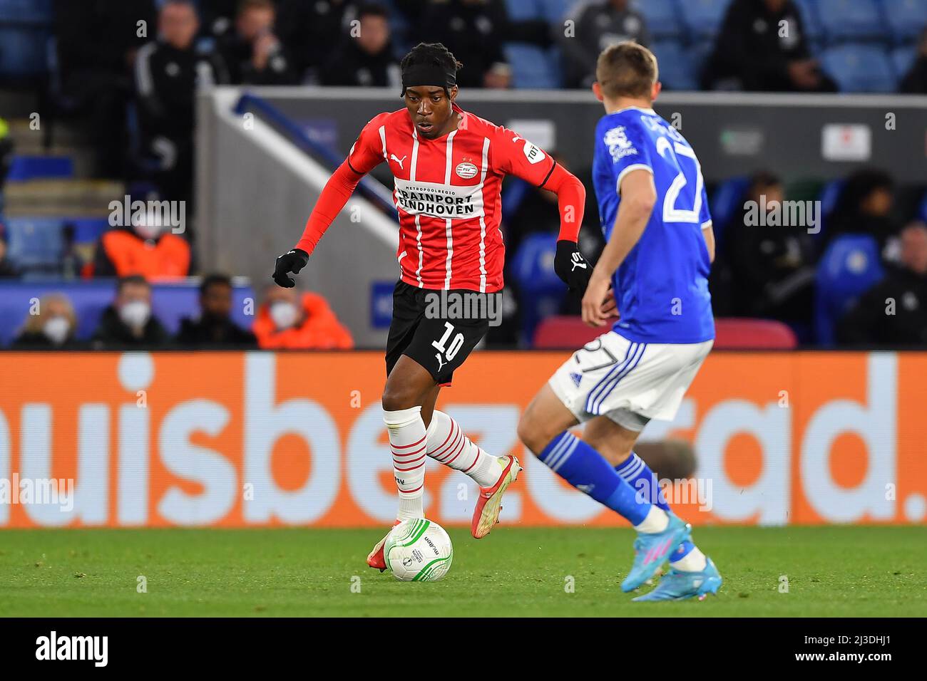 LEICESTER, GROSSBRITANNIEN. APR 7. während des Finales der UEFA Europa Conference Quarter zwischen Leicester City und PSV Eindhoven am Donnerstag, dem 7.. April 2022, im King Power Stadium, Leicester. (Kredit: Jon Hobley | MI News) Kredit: MI Nachrichten & Sport /Alamy Live News Stockfoto