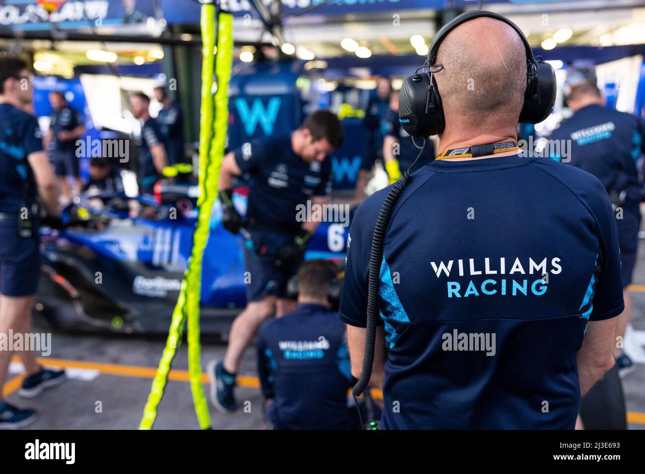Melbourne, Australien. 07. April 2022. Pit-Stop-Training in der Boxengasse für die Scuderia AlphaTauri AT03 vor dem Grand Prix von Australien 2022 auf der Albert Park Grand Prix-Strecke Quelle: SOPA Images Limited/Alamy Live News Stockfoto