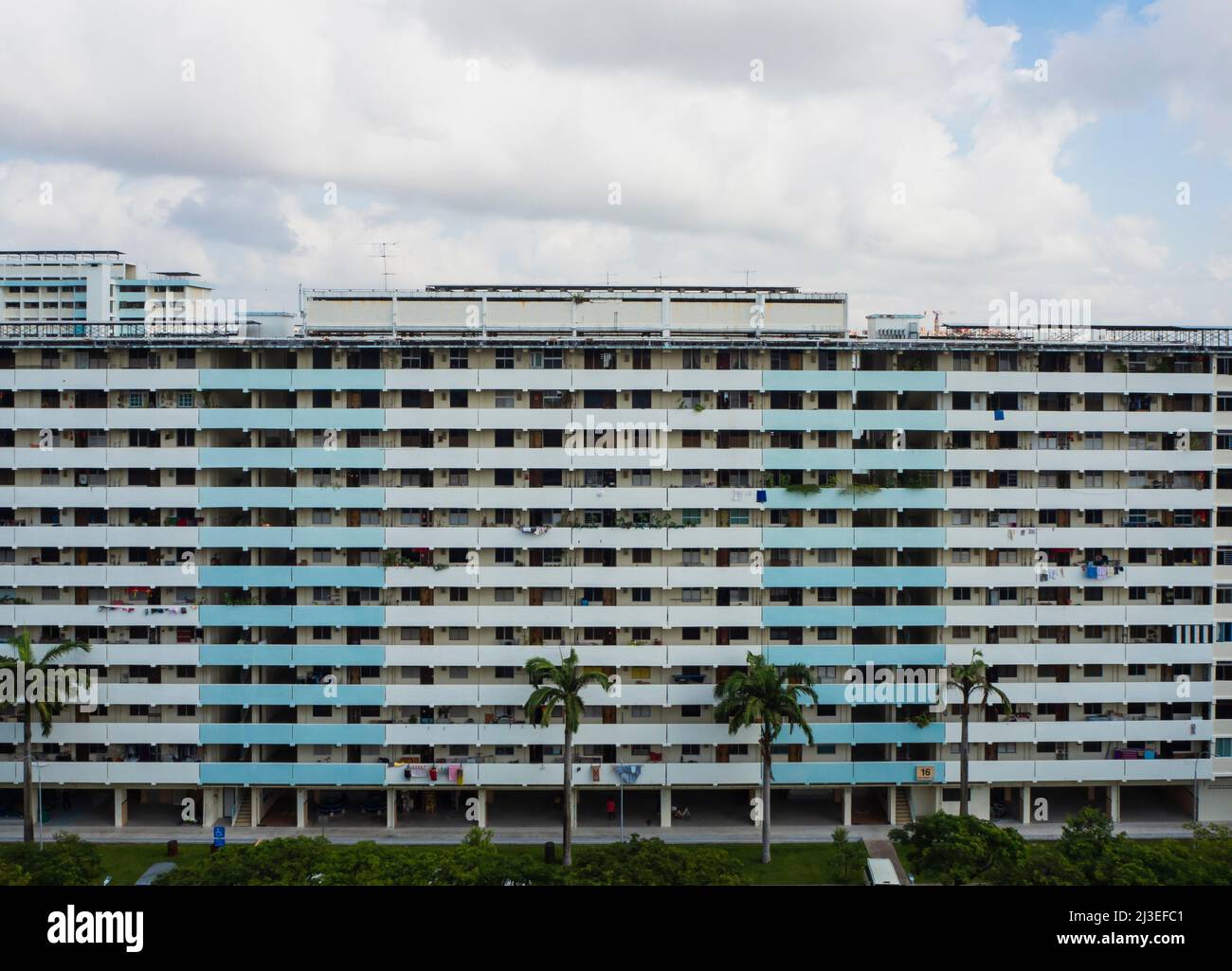 Frontansicht der HDB-Wohnwohnungen in Singapur Stockfoto