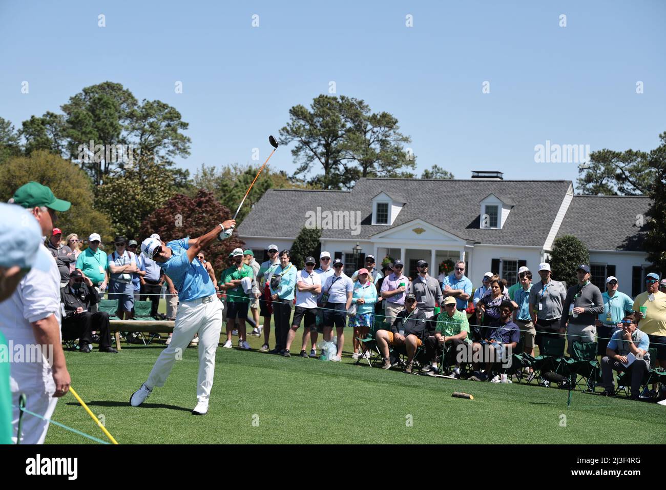 Das japanische Hideki Matsuyama schlägt sich am 7. April 2022 in der ersten Runde des Masters-Golfturniers 2022 im Augusta National Golf Club in Augusta, Georgia, USA, ab. Kredit: Koji Aoki/AFLO SPORT/Alamy Live Nachrichten Stockfoto