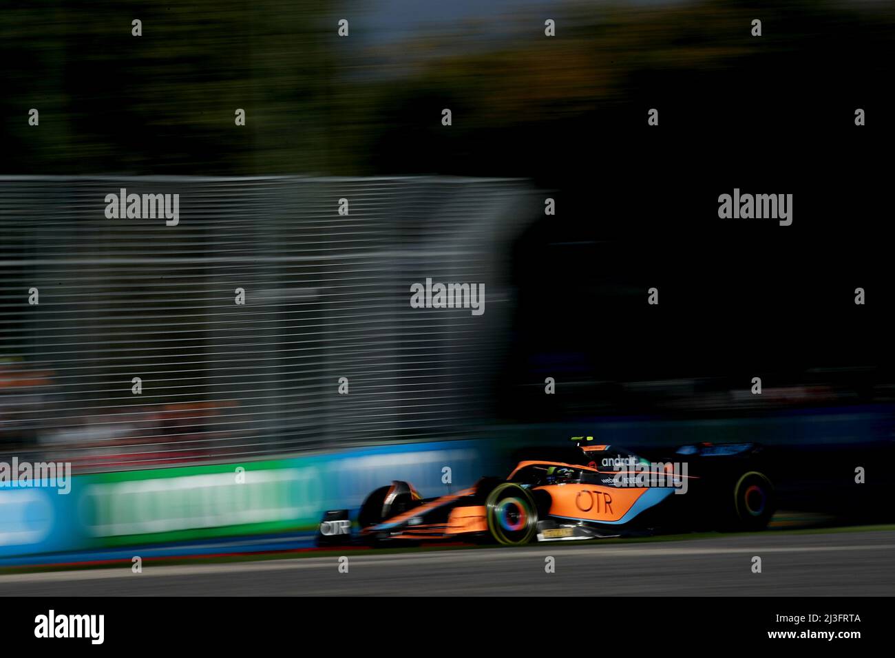 Melbourne, Australien. 08. April 2022. Lando Norris (GBR) McLaren MCL36. Großer Preis von Australien, Freitag, 8.. April 2022. Albert Park, Melbourne, Australien. Quelle: James Moy/Alamy Live News Stockfoto