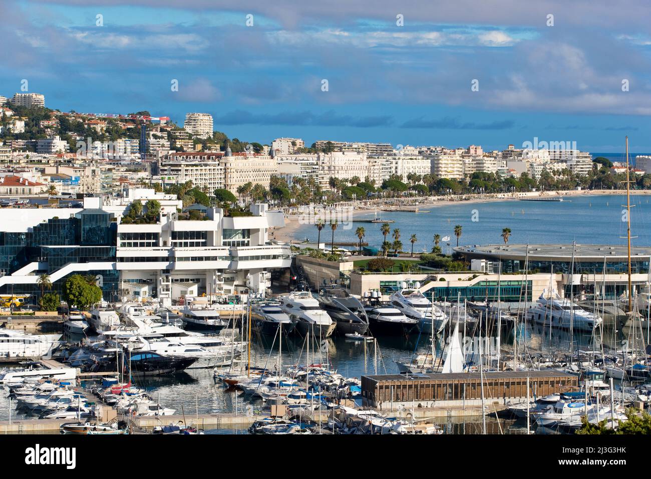 Palais des Festivals et des Congrès und La Croisette, Cannes, Frankreich Stockfoto