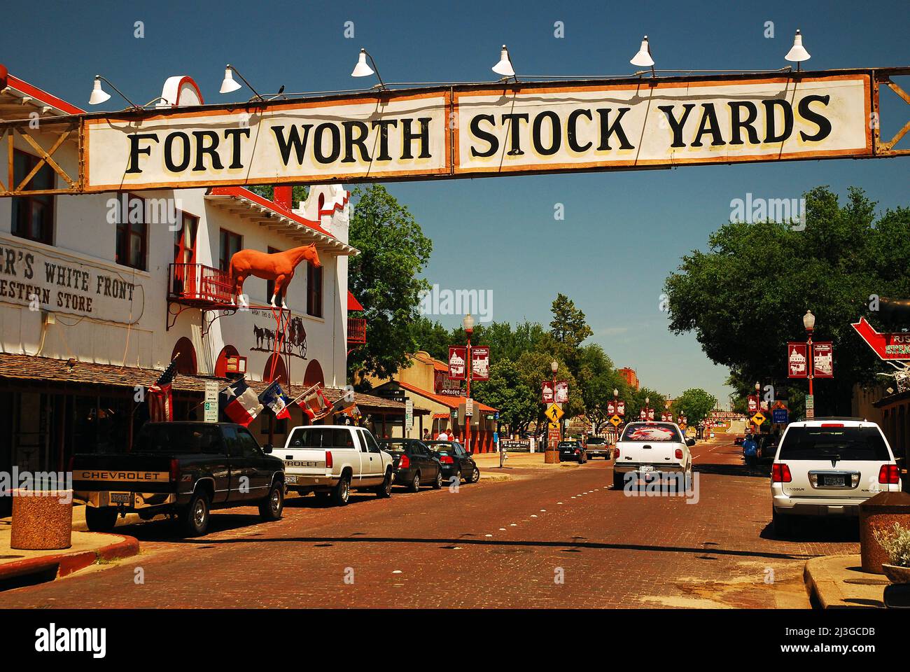 Der Eingang zum Ft Worth Stockyards, der das Erbe der texanischen Stadt als Zentrum für Viehzucht bewahrt Stockfoto