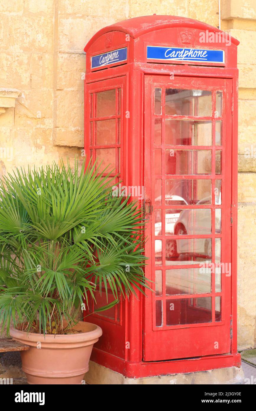 Malta, Mdina, typisch britische rote Telefonbox Stockfoto