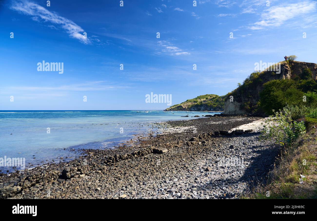 Rocky Beach in Asien. Sikka Regency, East Nusa Tenggara, Flores, Indonesien. Stockfoto