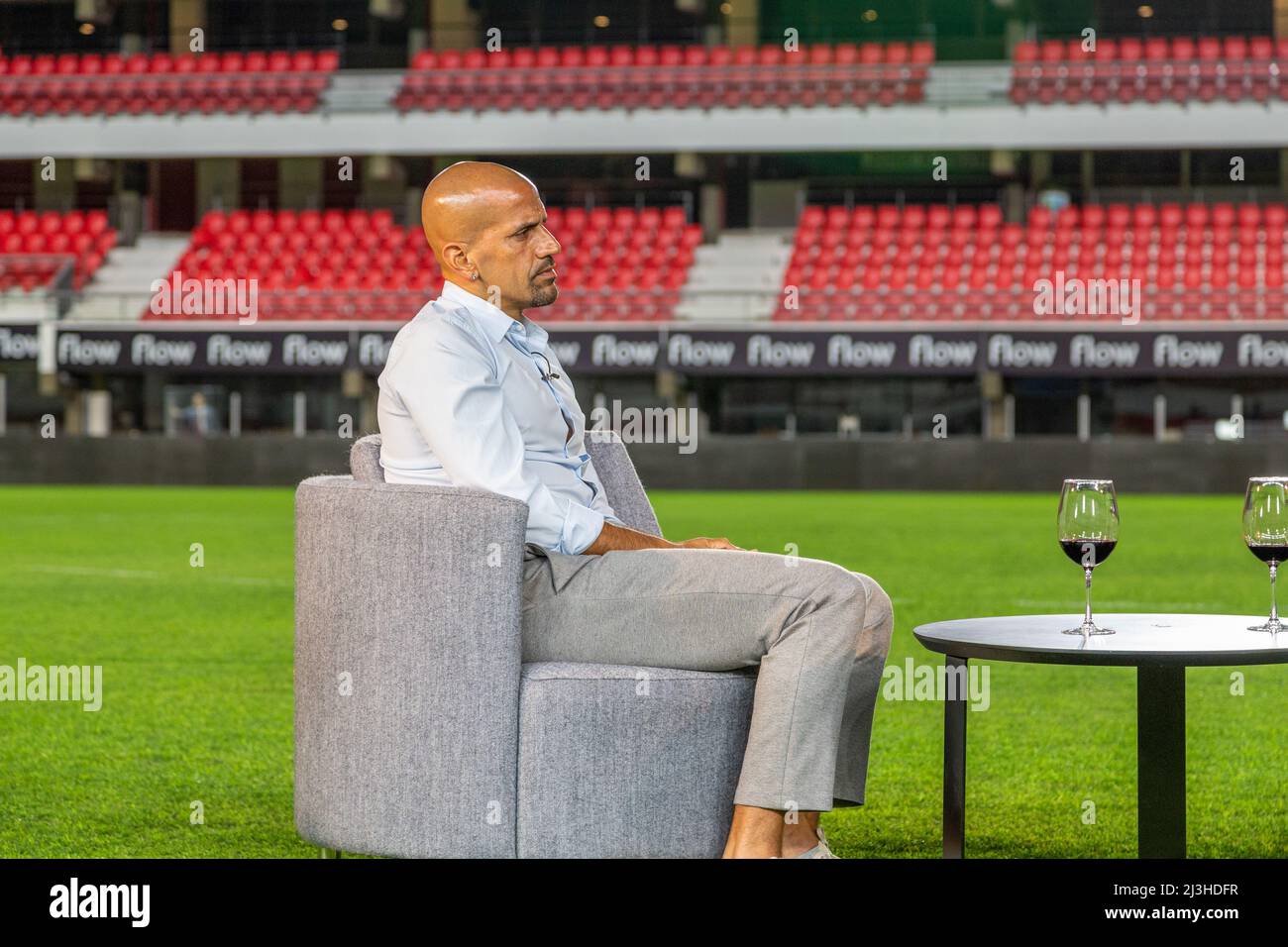 Juan Sebastian Veron in einem Interview mit einer lokalen TV-Show im UNO-Stadion von Estudiantes de La Plata Stockfoto