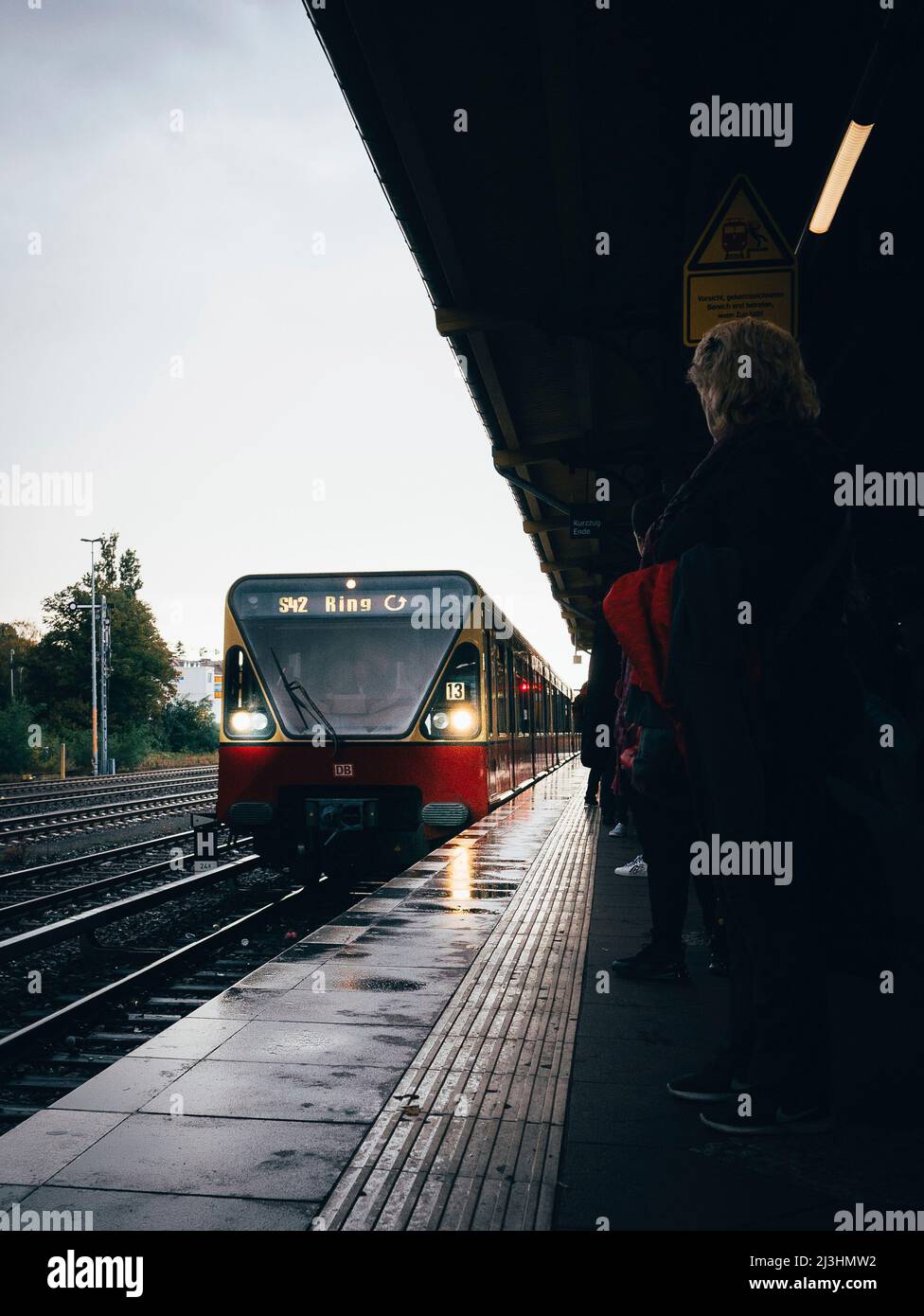 U Bahn Am Bahnhof -Fotos Und -Bildmaterial In Hoher Auflsung Alamy