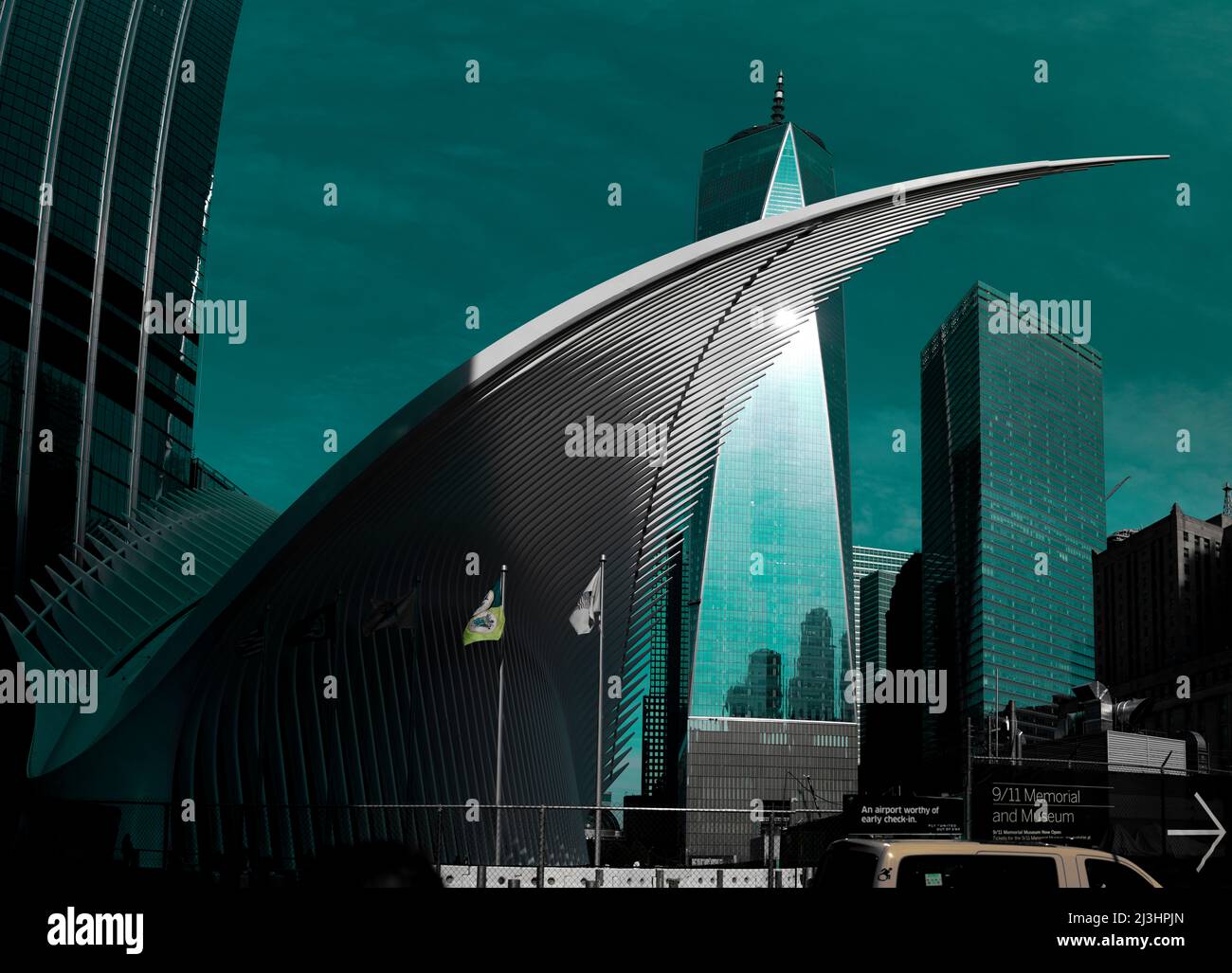 WTC Cortlandt, New York City, NY, USA, World Trade Center Transportation Hub oder Oculus entworfen von Santiago Calatrava Architekt im Financial District Blick von außen Stockfoto