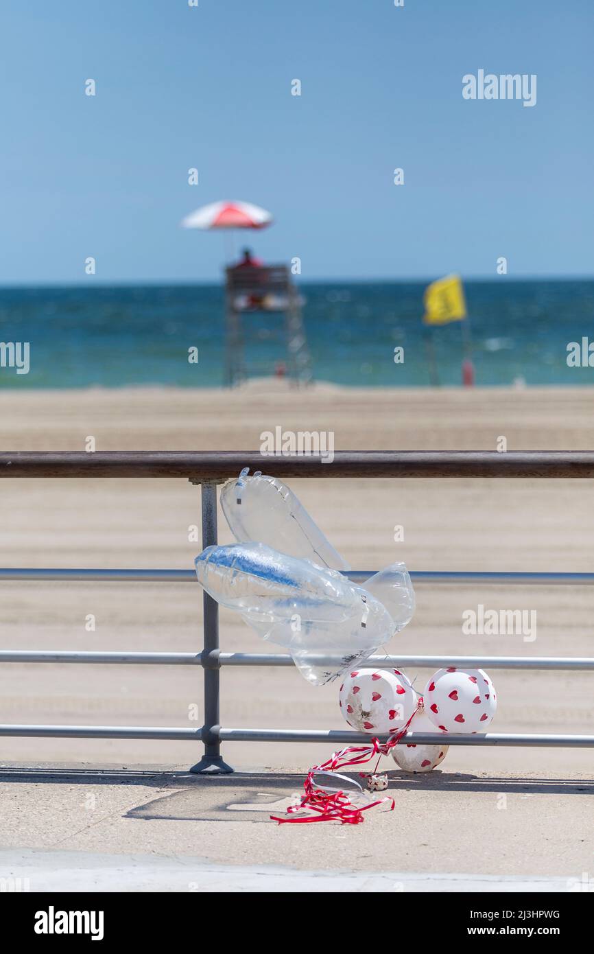 Rockaway Park, New York City, NY, USA, Ballons jemand hat es vergessen Stockfoto