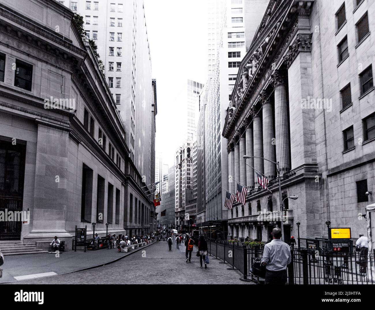 Broad Street, New York City, NY, USA, New York Stock Exchange. Die NYSE hat ihren Ursprung bereits im Jahr 1792 und ist nach Marktkapitalisierung derzeit die größte Börse der Welt. Stockfoto
