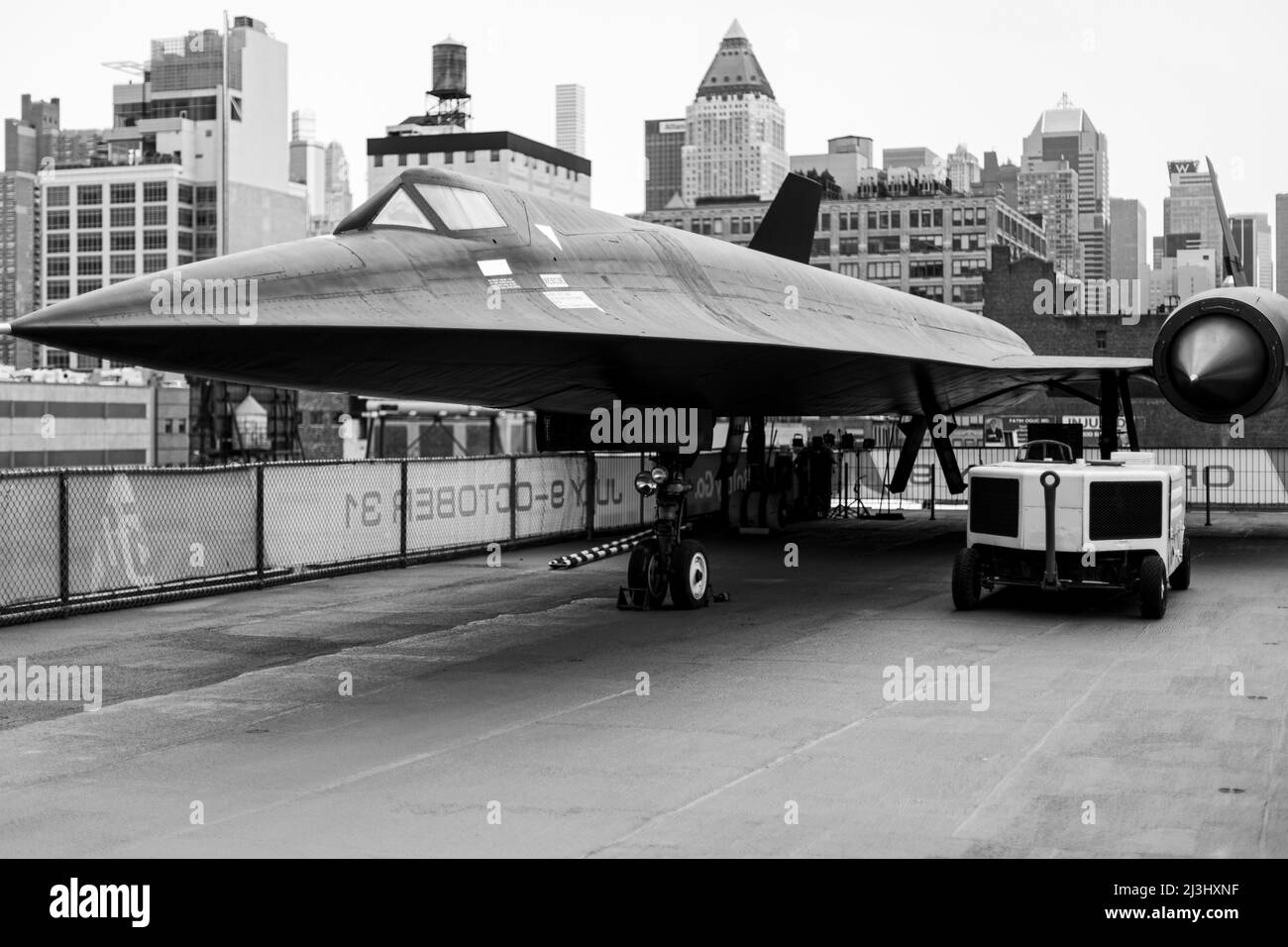 12 AV/W 46 ST, New York City, NY, USA, Lockheed A-12, Projekt oxcart 'Blackbird', 1976 im Intrepid Sea, Air & Space Museum - ein amerikanisches Militär- und maritimes Geschichtsmuseum zeigt den Flugzeugträger USS Intrepid. Stockfoto