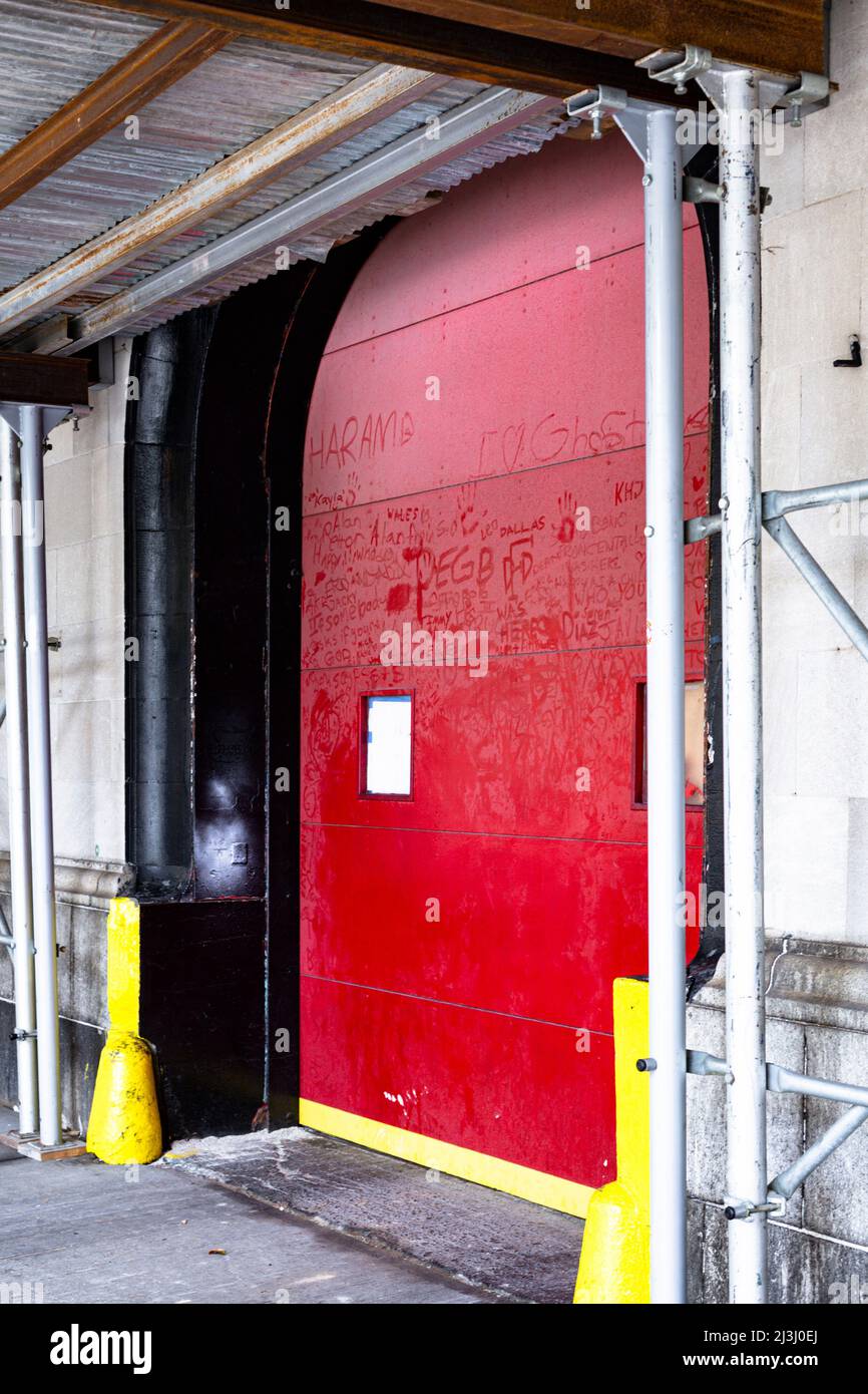 14 NORTH MOORE ST, New York City, NY, USA, The Hook & Ladder 8 Firehouse. Die Feuerwache wurde im Film Ghostbusters berühmt. Gelegen in Tribeca, Lower Manhattan. Stockfoto