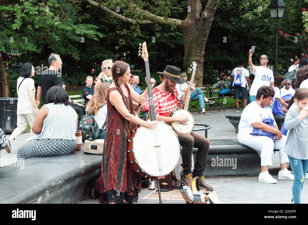 GREENWICH VILLAGE, New York City, NY, USA, Band im Washington Square Park Stockfoto