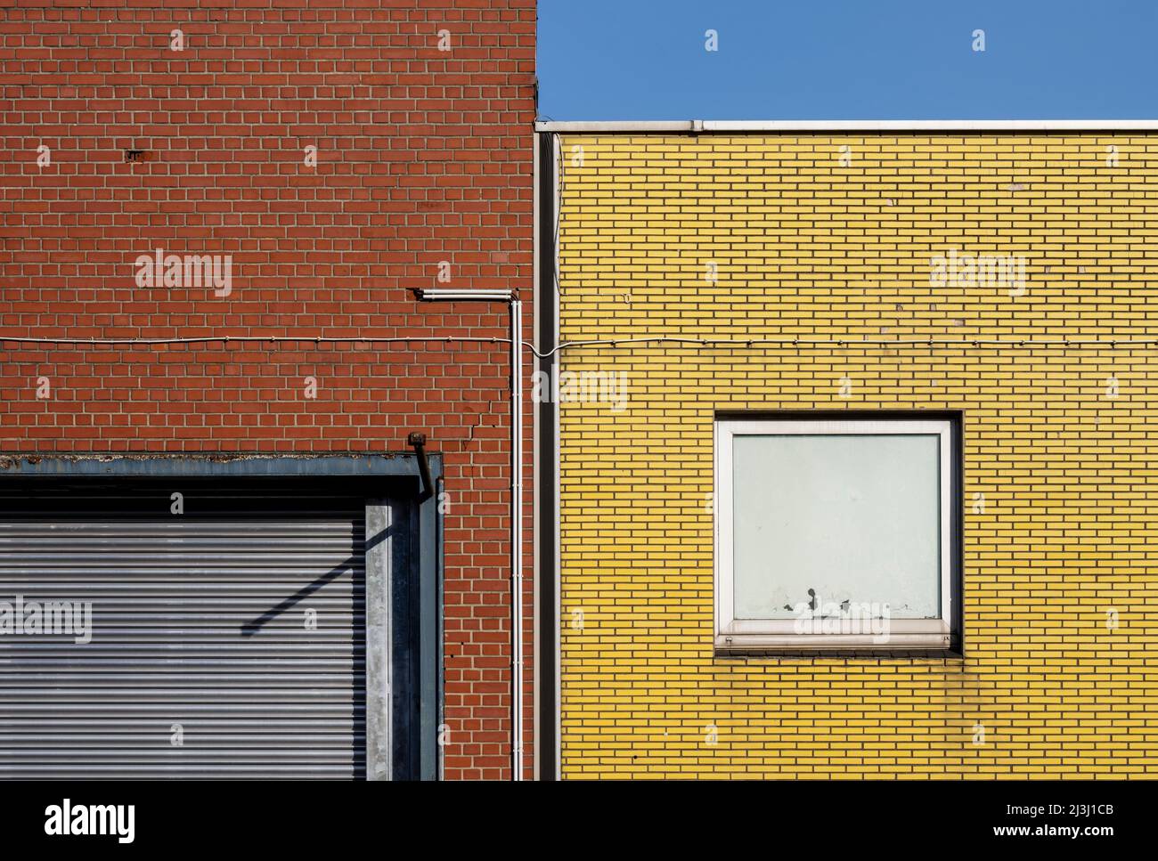 Bauwerke, Industriegebäude, blauer Himmel, Stockfoto