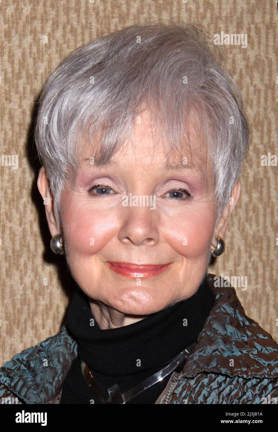 Kathryn Hays, Seifenopern-Schauspielerin bei „As the World Turns“ seit 38 Jahren, verstarb am 25. März in Fairfield, Connecticut, im Alter von 87 Jahren. Kathryn Hays As The World Turns Fan Club Luncheon. Fand am 17. April 2010 im Marriott Marquis Hotel statt. ©Steven Bergman / AFF-USA.COM Stockfoto