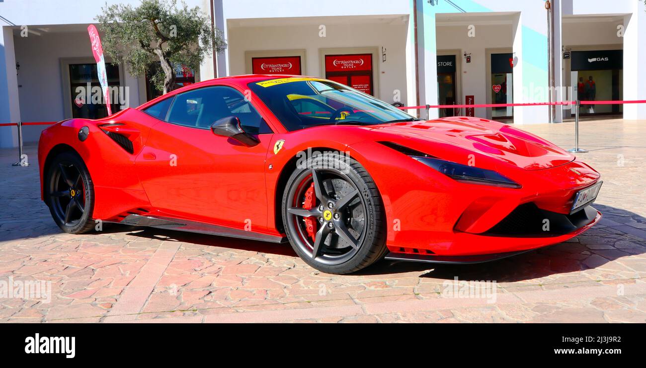 Ferrari F8 Tributo. Ferrari ist ein italienischer LuxusSportwagen mit