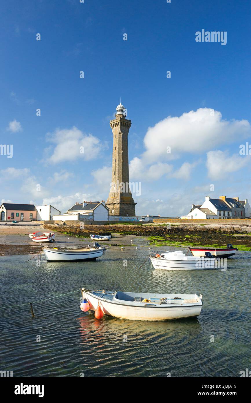 Pointe de Penmarc'h mit Eckmühle Leuchtturm, Frankreich, Bretagne, Département Finistère Stockfoto