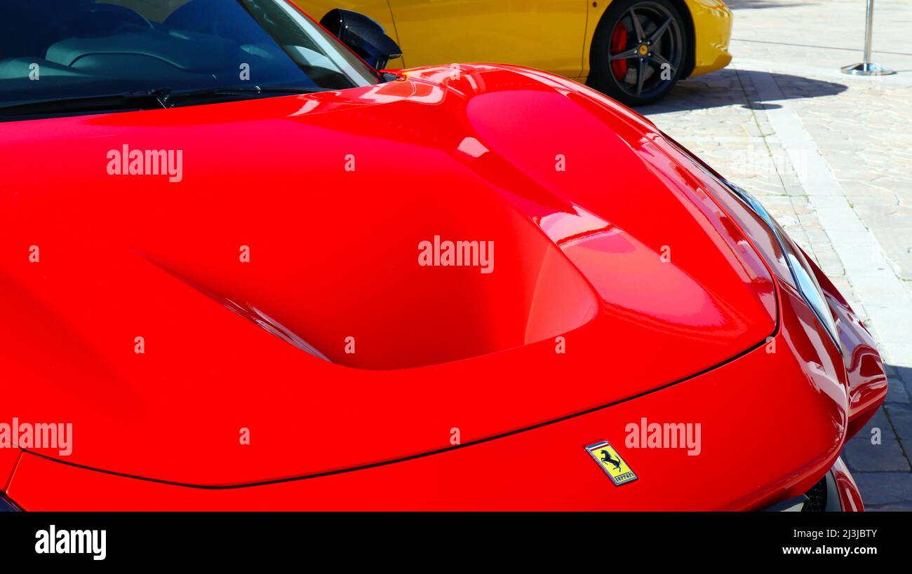 Ferrari F8 Tributo. Ferrari ist ein italienischer Luxus-Sportwagen mit Sitz in Maranello, Italien Stockfoto