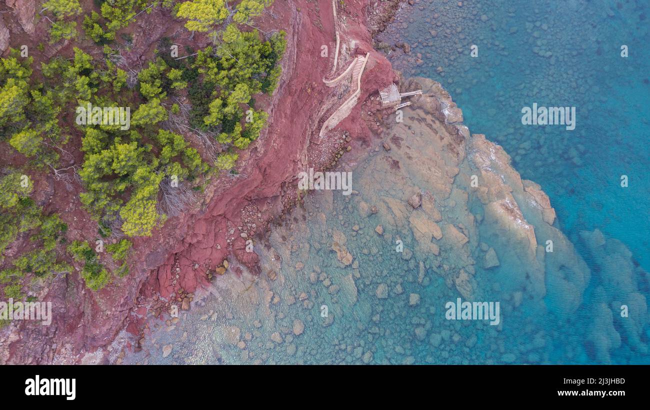 Ein Luftbild der Küste, wo Sie das älteste geologische Gestein der Insel finden können. Valldemossa. Mallorca, Balearen, Spanien. Stockfoto
