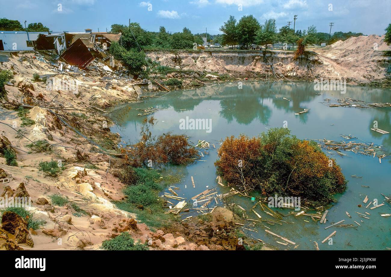 Sink Hole, Winter Park, FL - erstellt aus dem Auspumpen des Grundwasserleiters Stockfoto