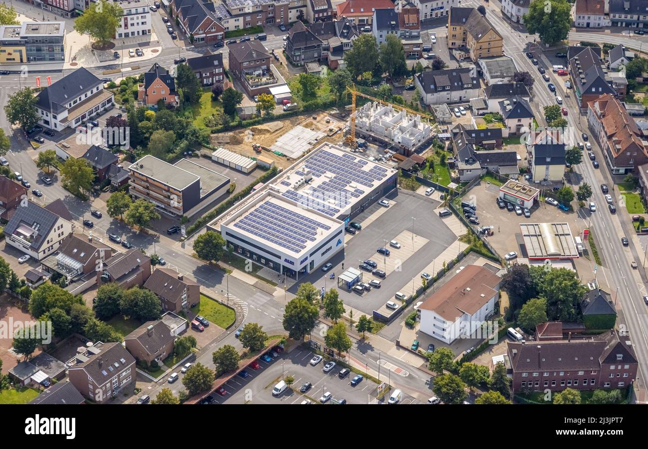 Luftaufnahme, ALDINordSupermarkt mit Solardach und Baugebiet