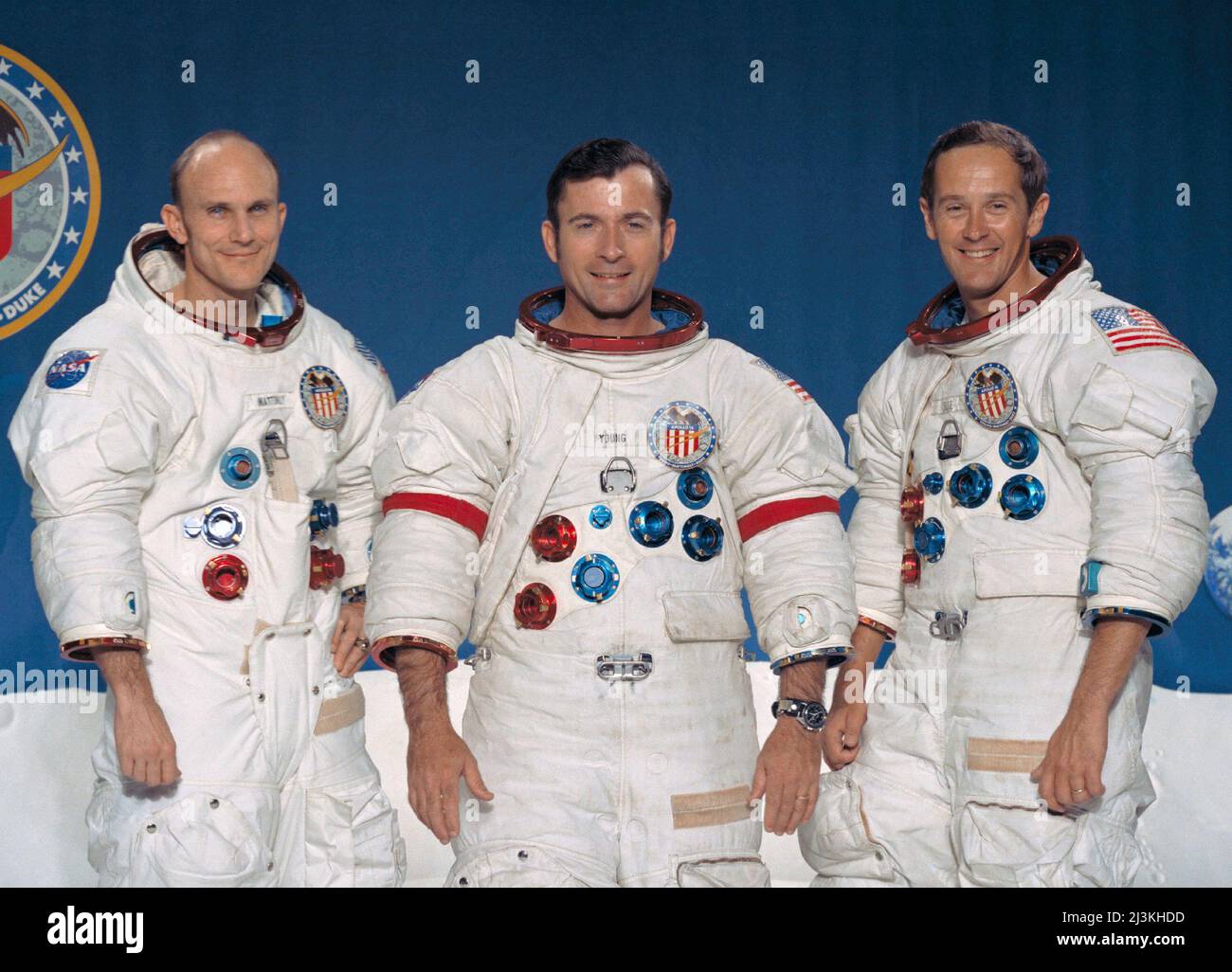 Die Hauptmannschaft der Mondlandemission Apollo 16. Von links nach rechts: Thomas Mattingly, Kommandomodulpilot; John Young, Kommandant; und Charles Duke, Mondmodul-Pilot. Stockfoto