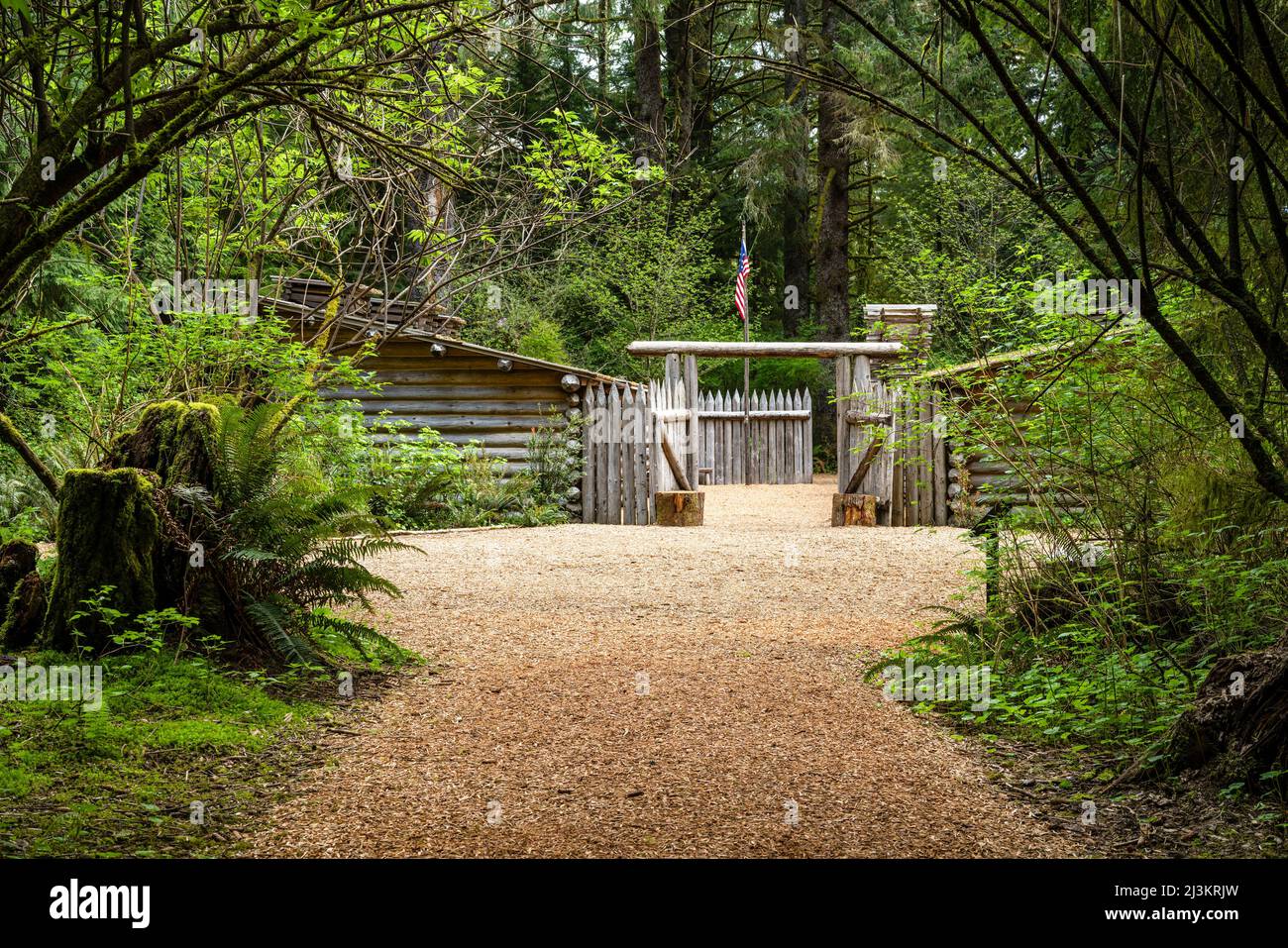 Winterquartiere in Fort Clatsop, die Besucher anziehen, die sich für die amerikanische Geschichte interessieren, Lewis and Clark National Historical Park Stockfoto