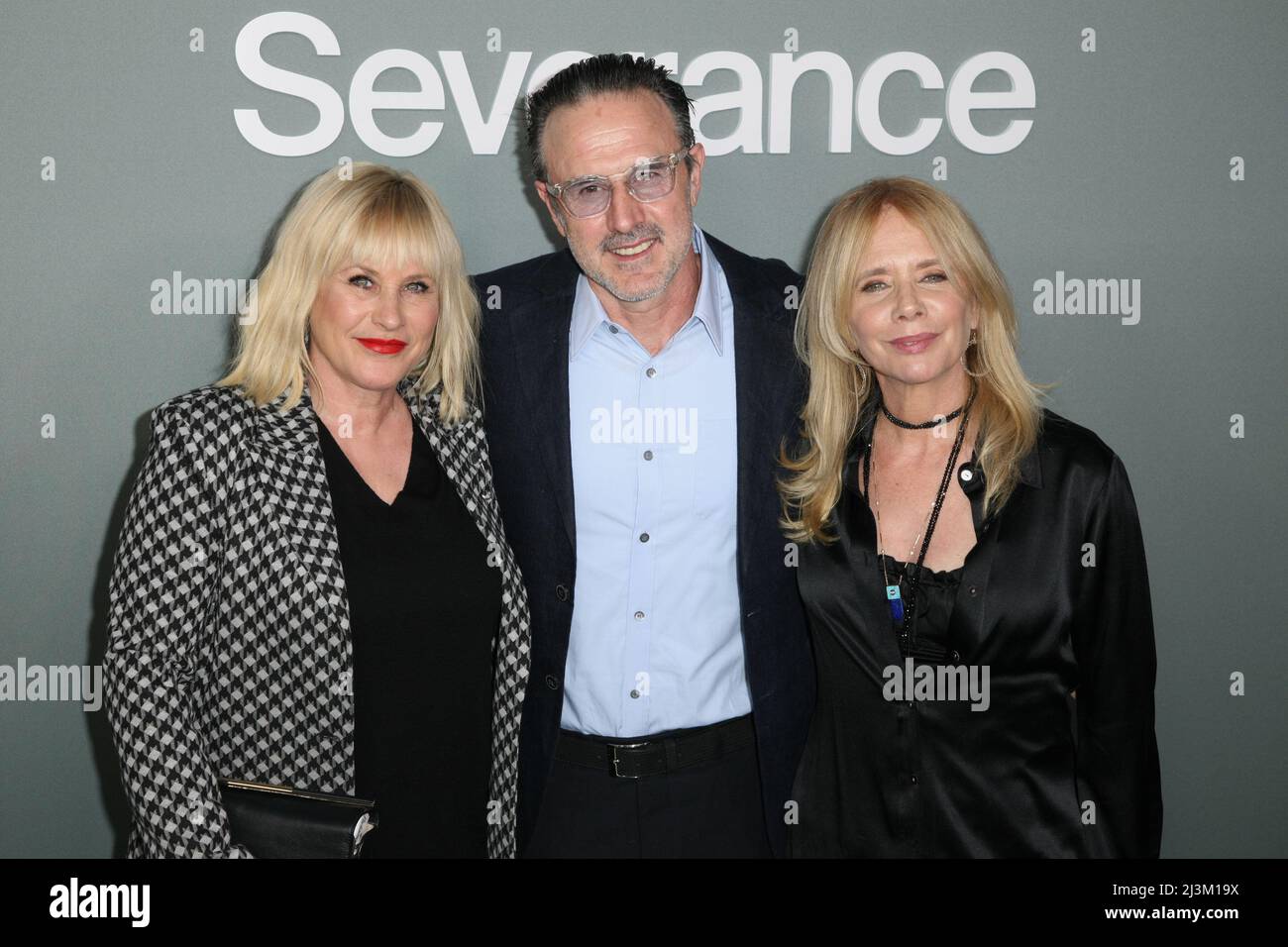 Los Angeles, USA. 08. April 2022. Patricia Arquette, David Arquette und Rosanna Arquette nehmen am 08. April 2022 an der Saisonfinale-Vorführung von Apple TV's 'Severance' im DGA Theatre Complex in Los Angeles, Kalifornien, Teil. Foto: Crash/imageSPACE/Sipa USA Kredit: SIPA USA/Alamy Live News Stockfoto