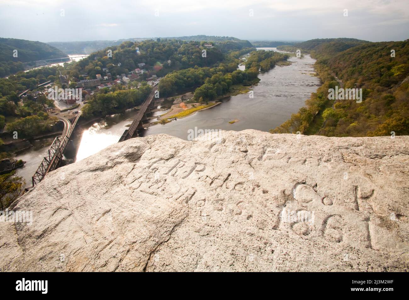 Grafitti aus dem Bürgerkrieg auf einem Felsen über Harpers Ferry, West Virginia.; Harpers Ferry, West Virginia. Stockfoto