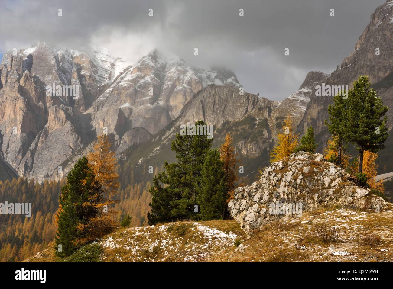 Conturines-Spitze in den italienischen Dolomiten.; Cortina d'Ampezzo, Dolomiten, Italien. Stockfoto