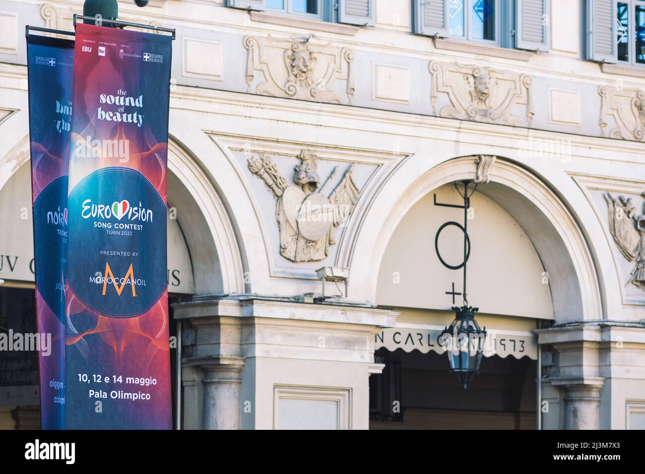 Plakat des Eurovision Music Song Contest 2022 in Turin im Zentrum der Piazza San Carlo im Zentrum von Turin Stockfoto