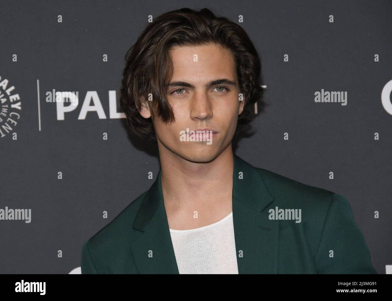 Los Angeles, USA. 08. April 2022. Tanner Buchanan beim PaleyFest LA - COBRA Kai am Freitag, dem 8. April 2022, im Dolby Theater in Hollywood, CA. (Foto: Sthanlee B. Mirador/Sipa USA) Quelle: SIPA USA/Alamy Live News Stockfoto