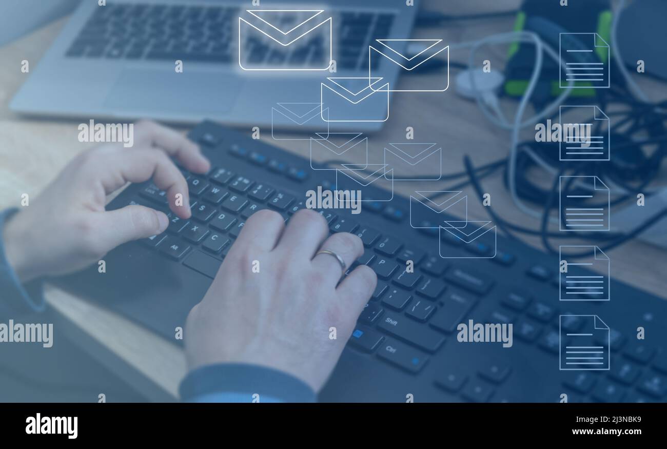 Dokumentenmanagement, Online-Datenbank und -Dokumentation, digitale Dateispeicherung, Software, Aufbewahrung von Unterlagen, Datenbanktechnologie, Dateizugriff, Freigabe von Doku Stockfoto