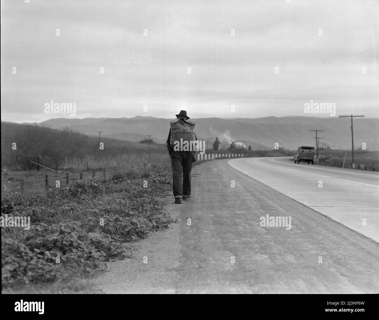 Bum Blockade. Alle in Richtung Norden. Südlich von King City, Kalifornien. Es ist schwierig, eine Aufzeichnung dieser Bewegung zu erhalten, weil diese Männer aufgrund der Polizeiaktivitäten in Los Angeles nicht fotografiert würden. Stockfoto