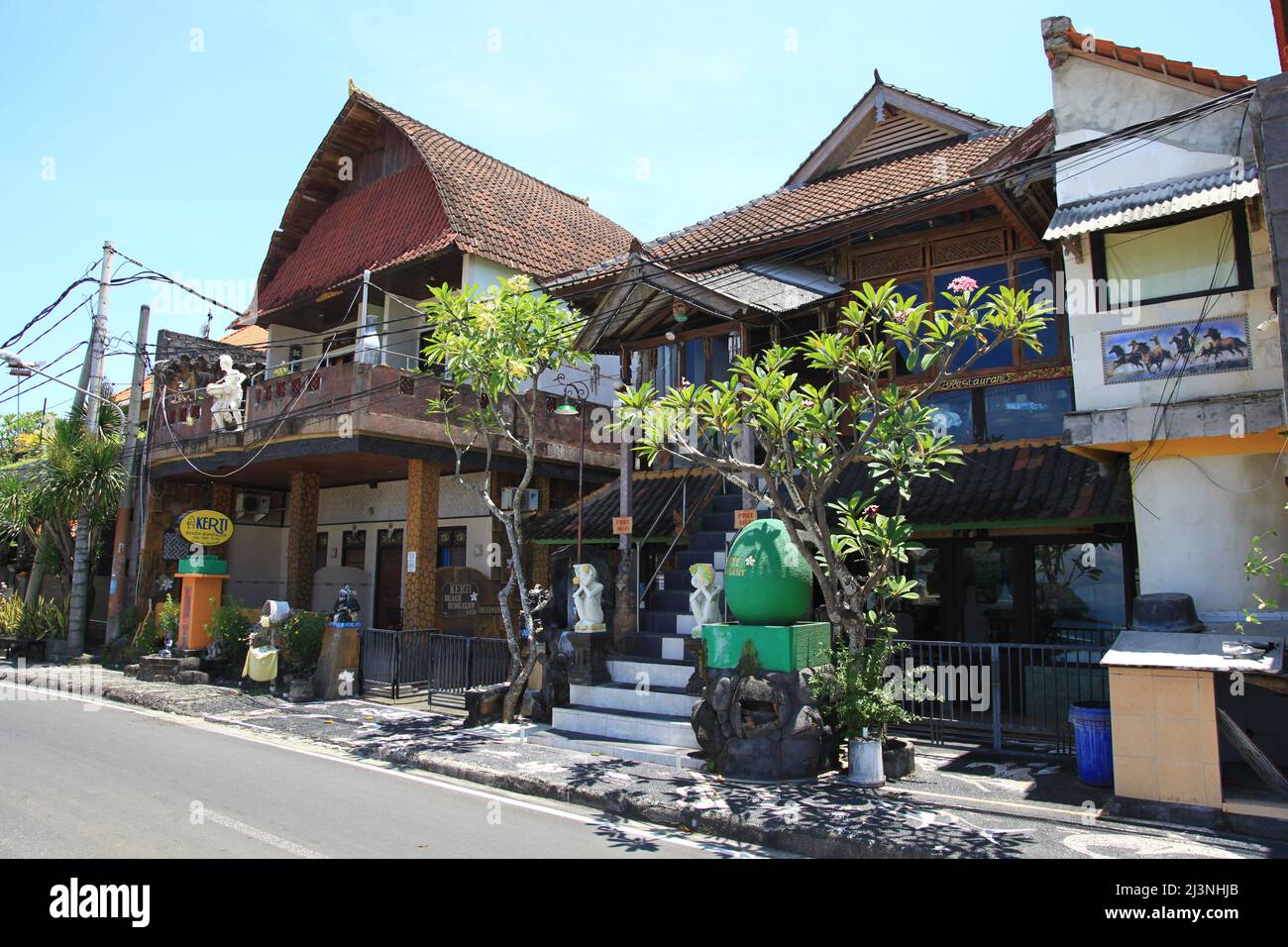 Kerti Beach Bungalow und Restaurant am Padangbai Beach im Osten von Bali, Indonesien. Stockfoto