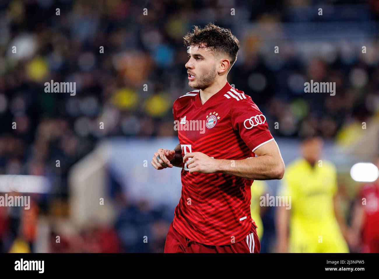 VILLARREAL, SPANIEN - APR 6: Lucas Hernandez im Einsatz beim UEFA Champions League Spiel zwischen Villarreal CF und FC Bayern München im Estadio de Stockfoto