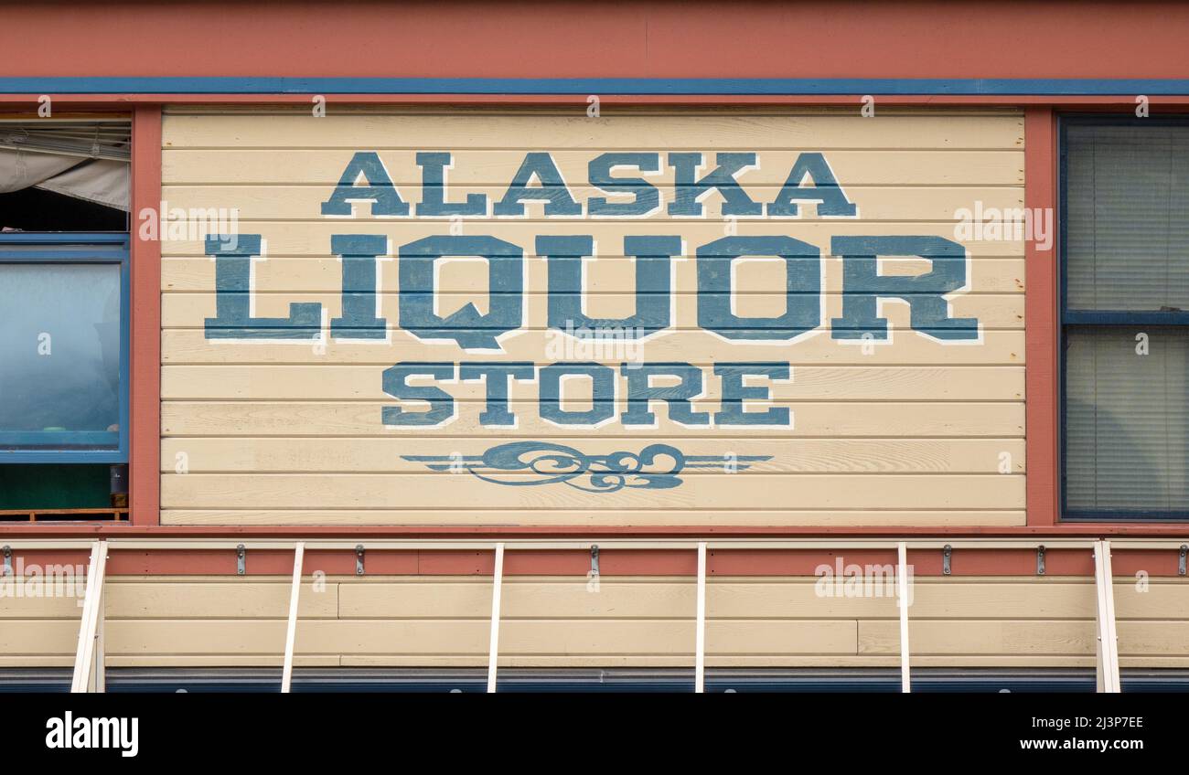 Das Alaska Liquor Store Schild Vor Dem Store In Skagway Alaska Stockfoto