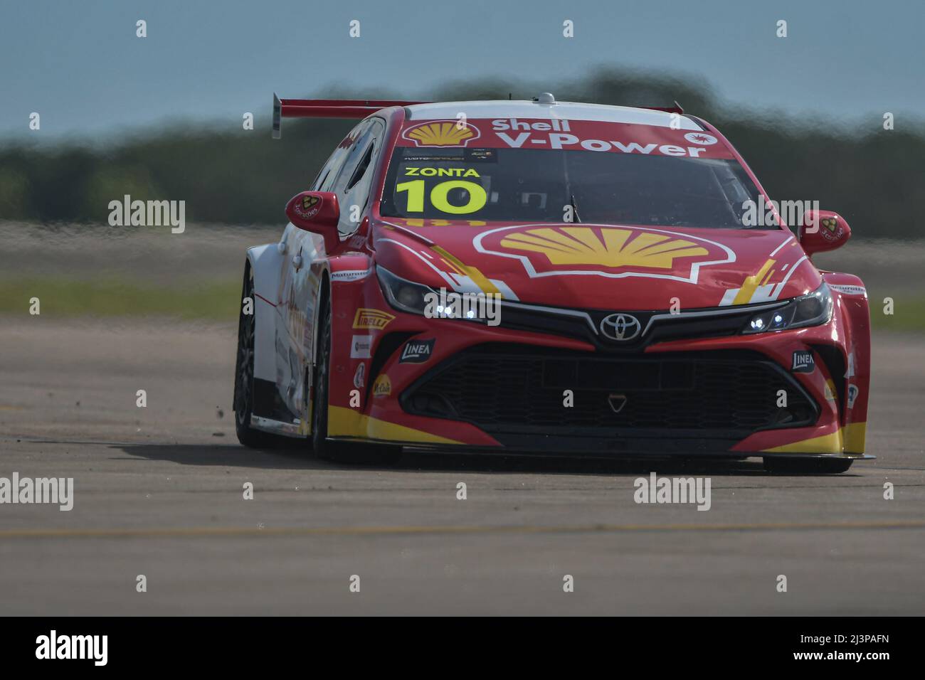 Rio De Janeiro, Brasilien. 09. April 2022. RJ - Rio de Janeiro - 04/09/2022 - STOCK CAR 2022, RIO DE JANEIRO ETAPPENTRAINING - Fahrer Ricardo Zonta beim Training für den Galeao Grand Prix auf der Caca-Xeno-Strecke, die auf dem RioGaleao Tom Jobim International Airport auf der Stockcar-Saison 2022-Rennstrecke aufgebaut wurde. Foto: Thiago Ribeiro/AGIF/Sipa USA Quelle: SIPA USA/Alamy Live News Stockfoto