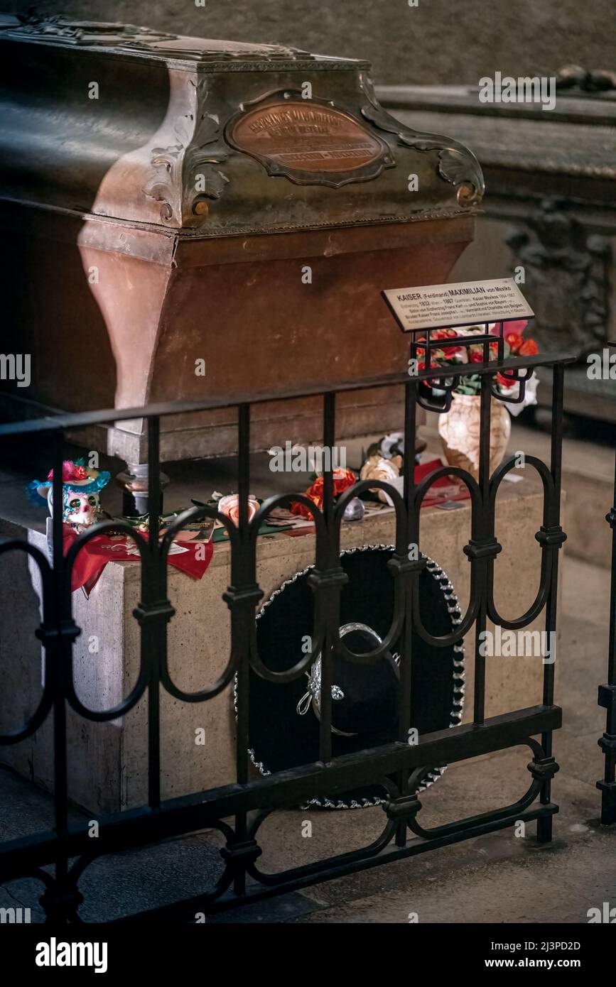 Maximilian von Mexiko Sarkophag im Kaiserlichen Grabgewölbe, der Krypta der Habsburger Dynastie - Wien, Österreich Stockfoto